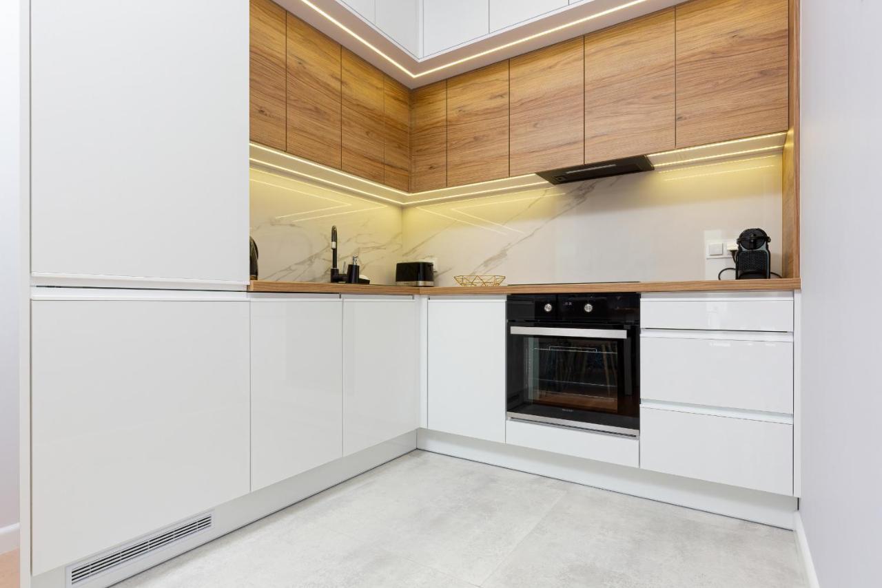 Apartament Dom Przy Okrzei By Renters Prestige Warszawa Exteriör bild