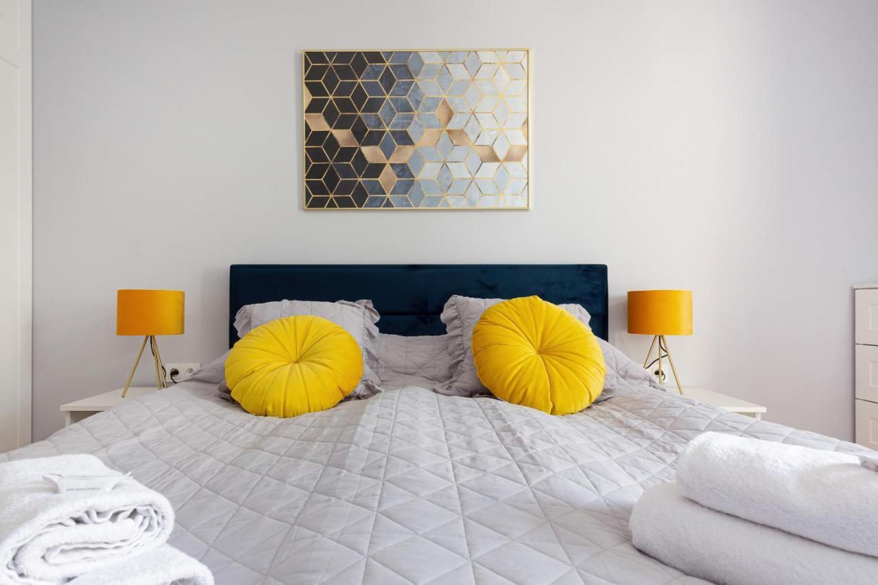 Apartament Dom Przy Okrzei By Renters Prestige Warszawa Exteriör bild