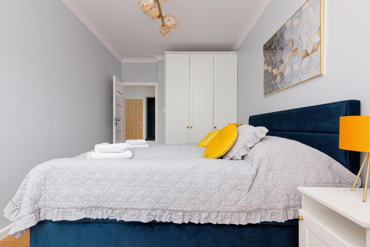 Apartament Dom Przy Okrzei By Renters Prestige Warszawa Exteriör bild
