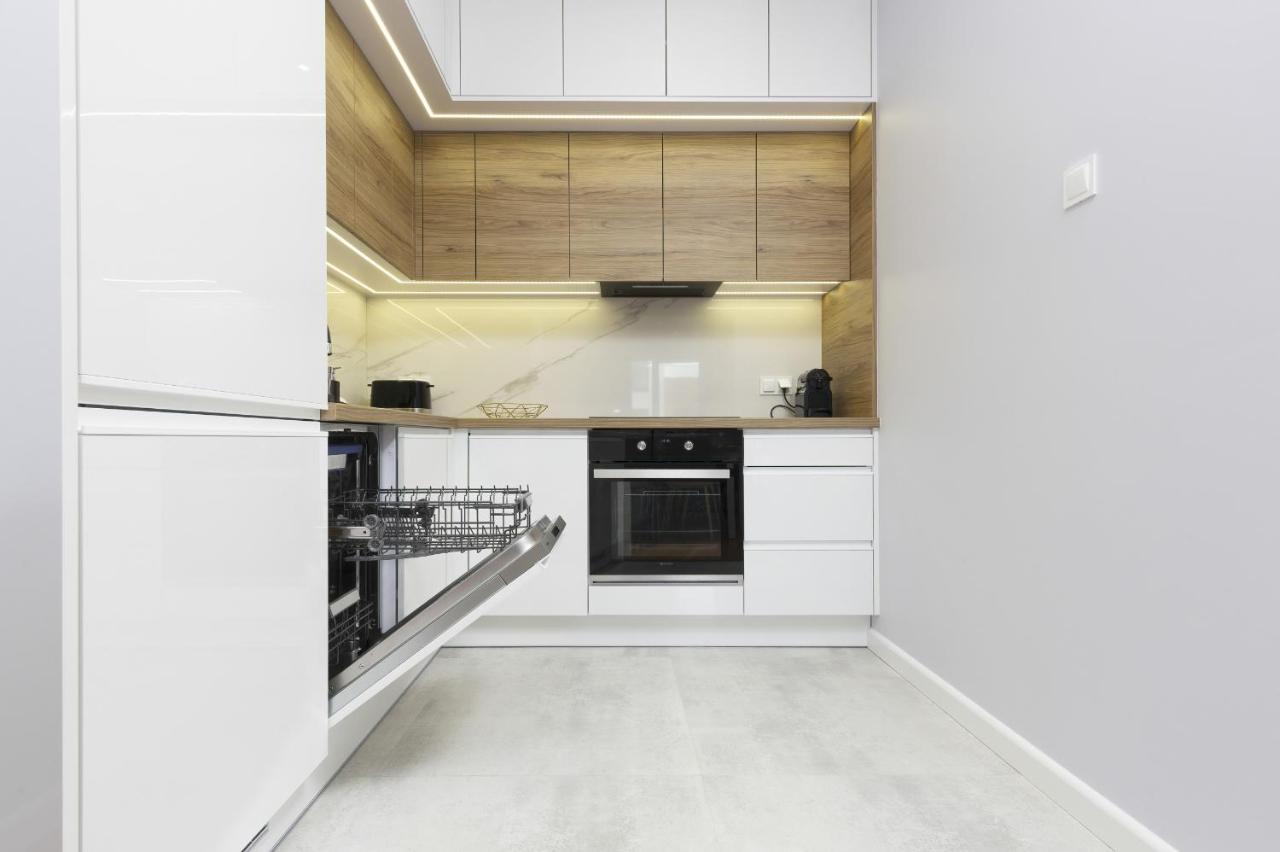 Apartament Dom Przy Okrzei By Renters Prestige Warszawa Exteriör bild