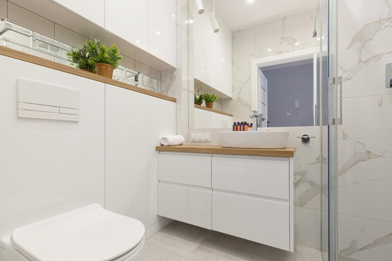 Apartament Dom Przy Okrzei By Renters Prestige Warszawa Exteriör bild